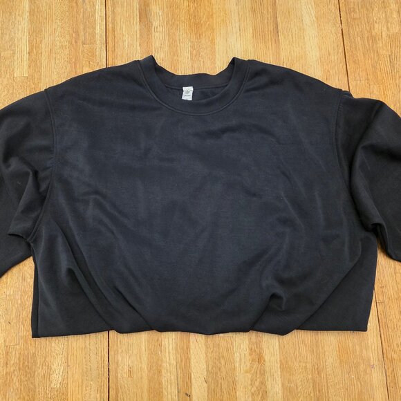 Poofy Crewneck - Picture 1 of 5